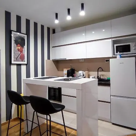 Apartment House Of Mac *
