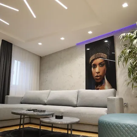 House Of Mac * Ni